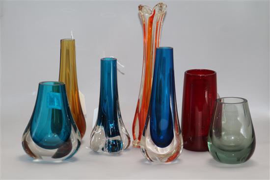 A Whitefriars ruby glass tankard, an elephant foot vase and five other vases, Tallest H.28cm
